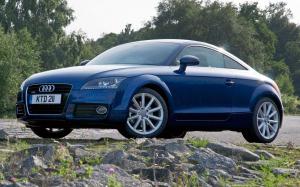 Audi TT 2.0 TFSI Quattro Coupe 2010 года (UK)